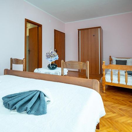 Double Room Zubovici 16063A Luaran gambar