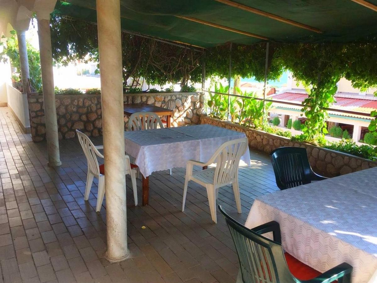 Double Room Zubovici 16063A Luaran gambar