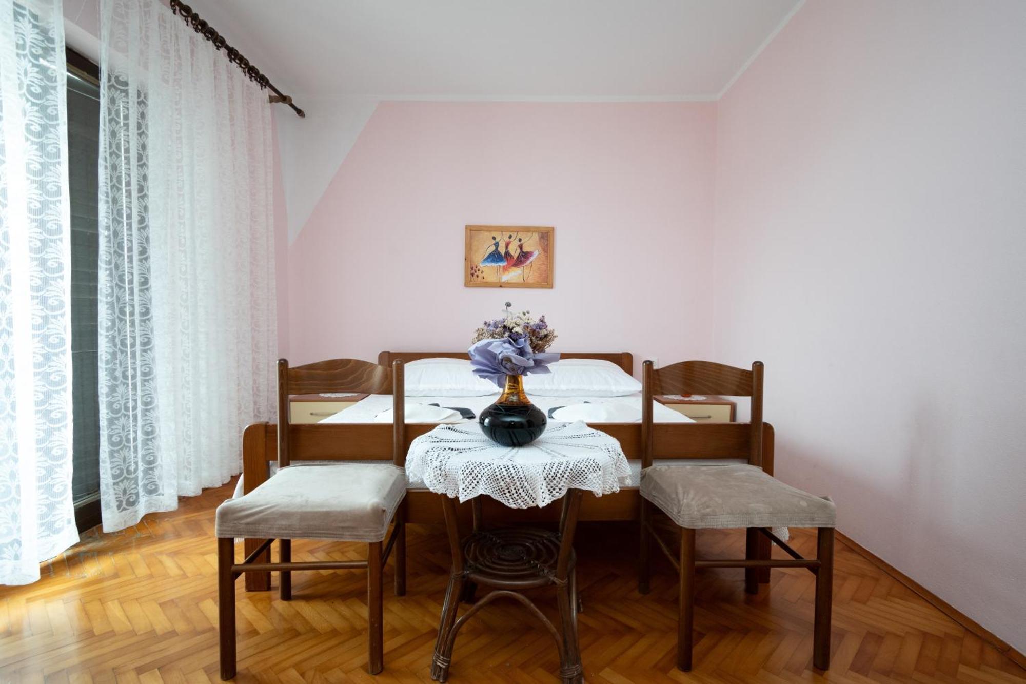 Double Room Zubovici 16063A Luaran gambar