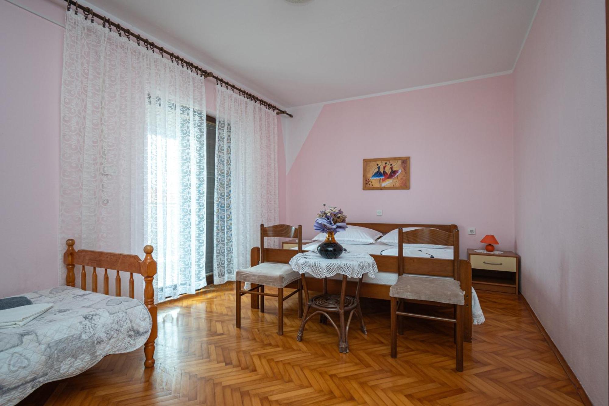 Double Room Zubovici 16063A Luaran gambar